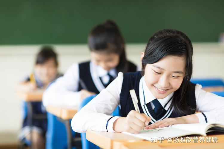 效率很高但机会不多!汤雅童全场5中4得8分3板