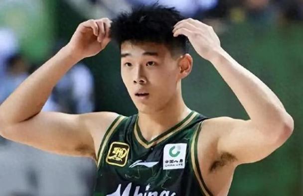 得到主帅登场保证!俄勒冈后场主力流失严重 林葳有机会竞争先发