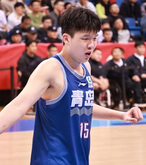 为什么不发训练照片?杨瀚森:只有官方能发 我自己不能发