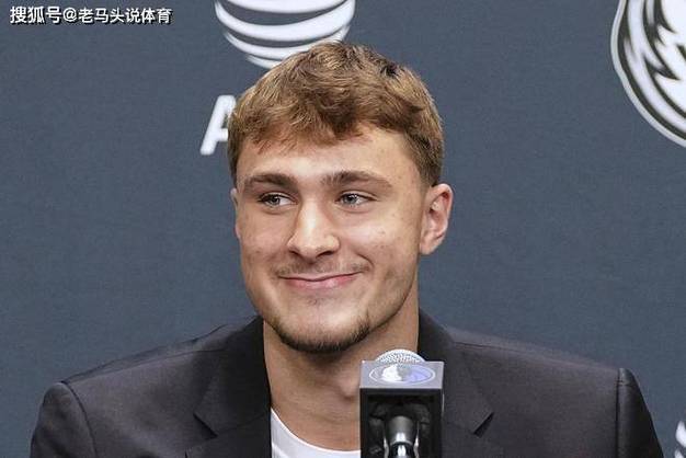 媒体人：弗拉格第二场就展现恐怖防守能力 他2-3年肯定能进防阵