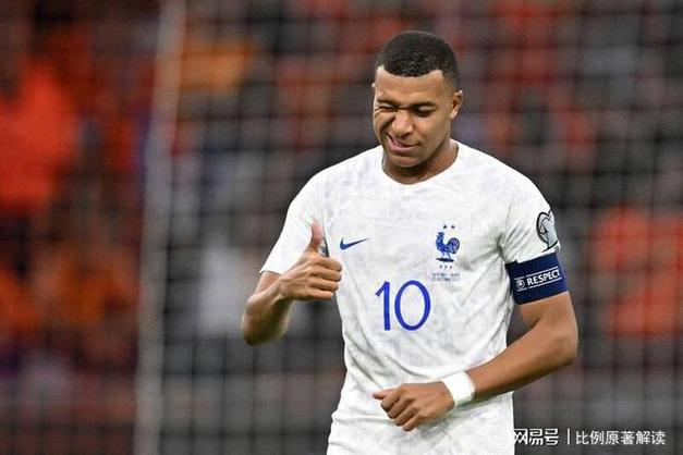 经纪人:M福法纳有潜力成为姆巴佩那种巨星 他着眼红军曼城等豪门