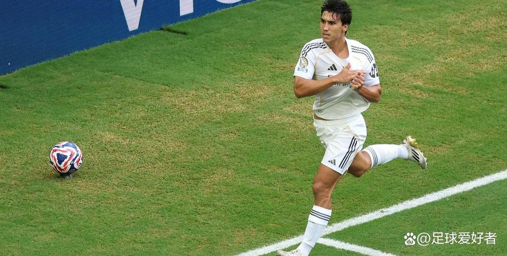 萨基:想看齐达内执教尤文图斯,他在皇马的攻势足球太漂亮了