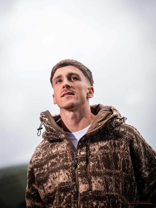 记者:萨勒马科尔斯已返回米兰,球员右侧屈肌受伤将缺战紫百合