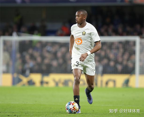 记者:尤文、多特有意拜仁18岁边锋利奇纳,球员合同明夏到期