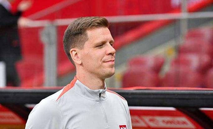 母亲:什琴斯尼本来已经决定退役但无法拒绝巴萨,如今他很开心