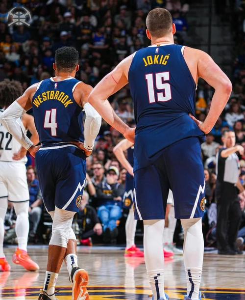 威少数据后卫历史排名：篮板第二 进球数第四 得分第五 助攻第六