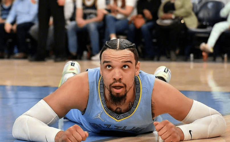 麦丹谈垃圾话风格:通常就是小声嘀咕几句 没恶意只是开玩笑罢了