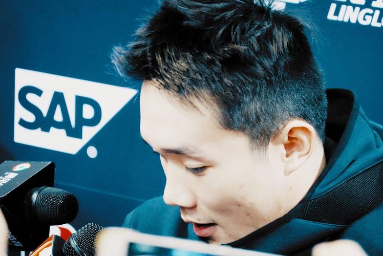 媒体人:小丁2018年中国赛曾获独行侠球权 那才是该有的人情世故