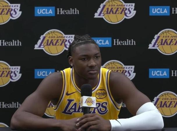 湖人官方：阿杜-蒂耶罗膝盖肿胀有所好转 2-3周后接受重新评估