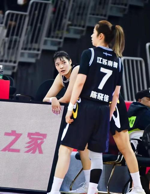 全国女篮锦标赛次阶段第六日:江苏四川小组全胜 1/4决赛明日开战