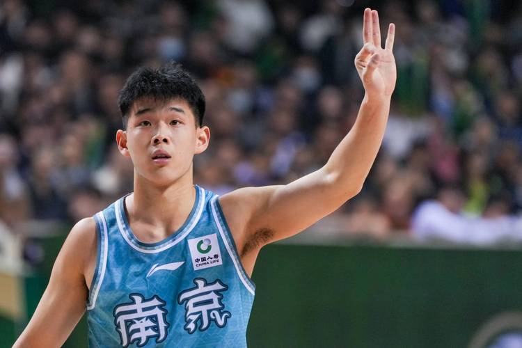 林葳谈选择NCAA俄勒冈大学：教练亲口跟我说 他会把我带到NBA去的