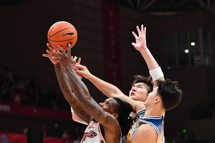 齐浩彤东方体育日报专访：我来上海目标就是拿冠军