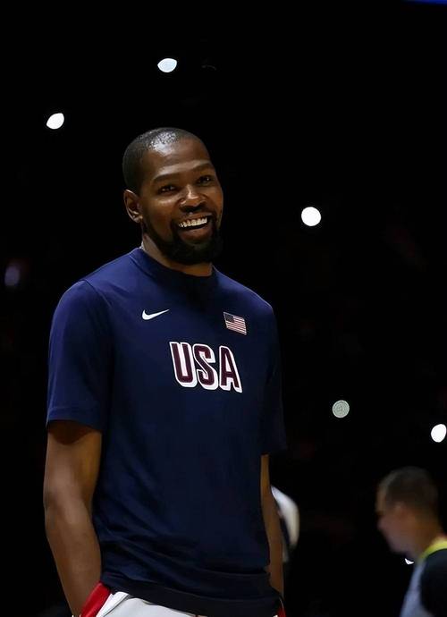 强行拉回命中率！杜兰特13中6拿到15分4板2助1帽 首节4中0