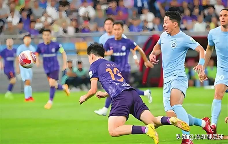 11场10球！韦斯利打破深圳新鹏城球员中超单赛季进球纪录