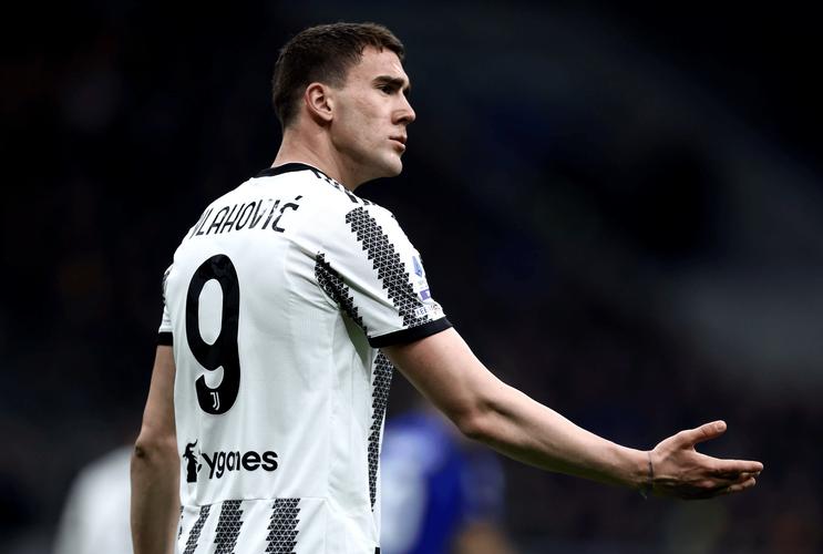 尤文客战科莫大名单：弗拉霍维奇领衔锋线，伊尔迪兹戴维在列