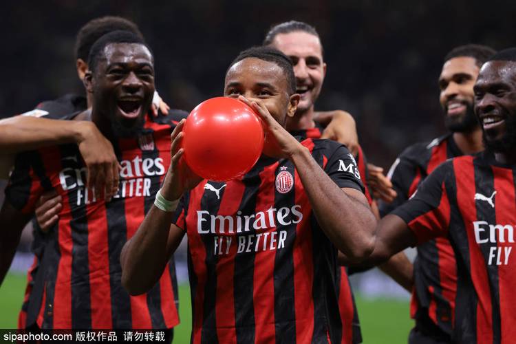 记者:米兰正在和托莫里谈续约,球员希望留队目前谈判氛围很好