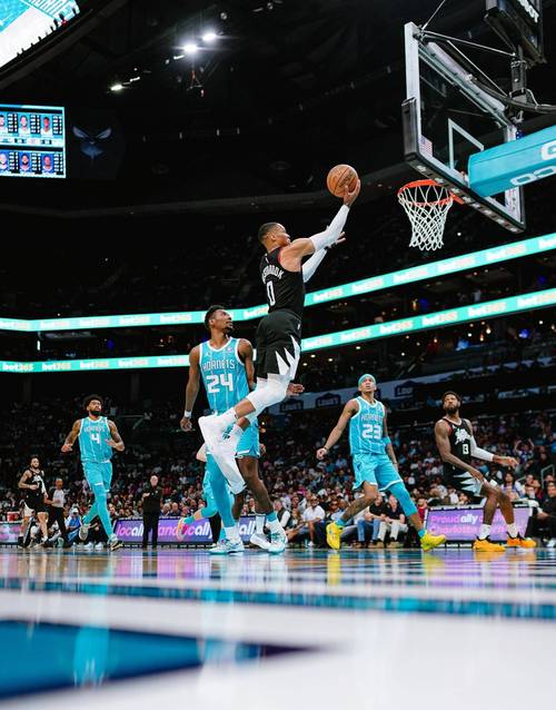 乔治对阵老东家快船复出!卢:我只希望他今晚状态不佳