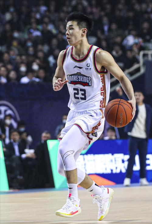 媒体人：林葳在择校方面可能存在问题 球队难给他更多的表现机会