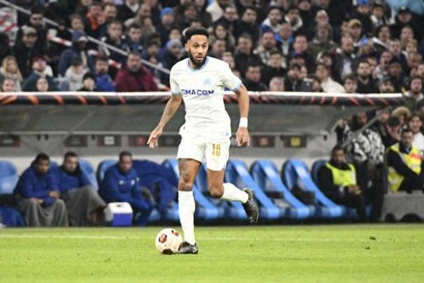 梅开二度!奥巴梅扬职业生涯欧战打进59球,追平亨利