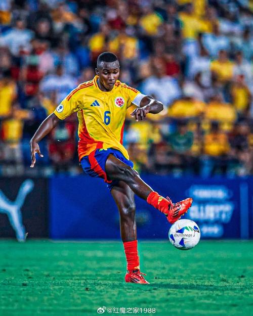 罗马诺：未来几天，哥伦比亚17岁小将奥罗斯科将完成加盟曼联手续