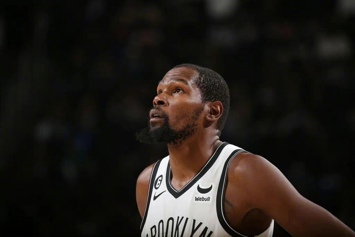 效率低!波蒂斯14投仅4中拿到9分4板 三分3中0