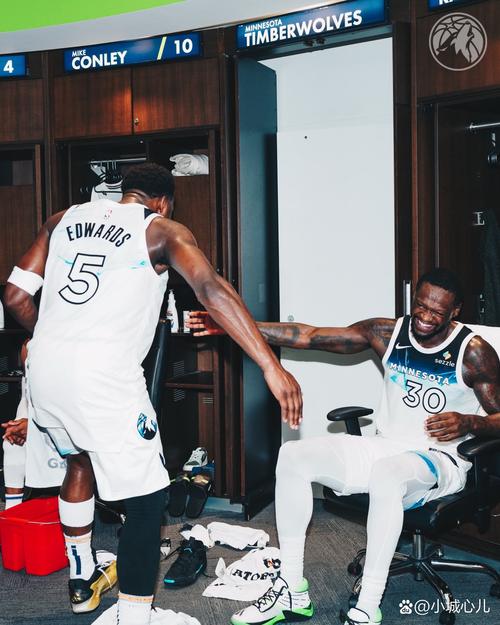 太铁了!兰德尔13投仅2中拿到10分篮板4助攻3抢断